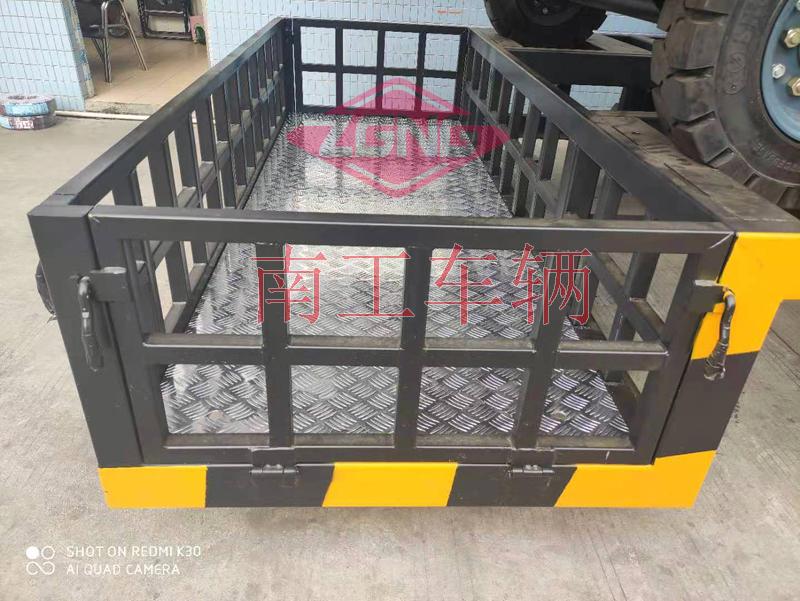 8吨骨架式三亿体育入口（中国）带尾箱框