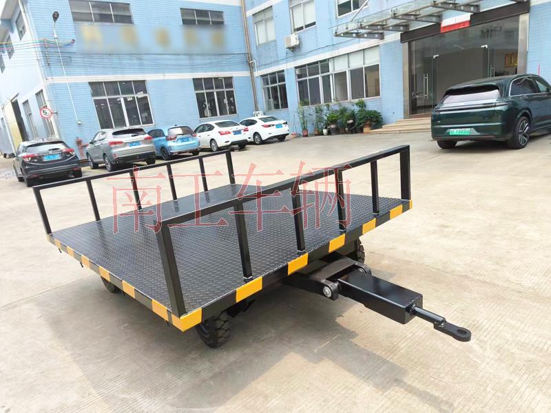 3吨三亿体育入口（中国） 前后护栏固定平板车