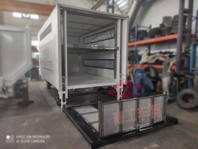 1673077585967514.jpg 箱式拖车垂直尾板2I.jpg