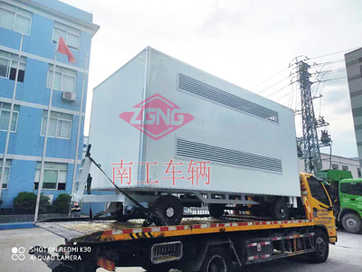 1673077603681772.jpg 箱式拖车垂直尾板4I.jpg