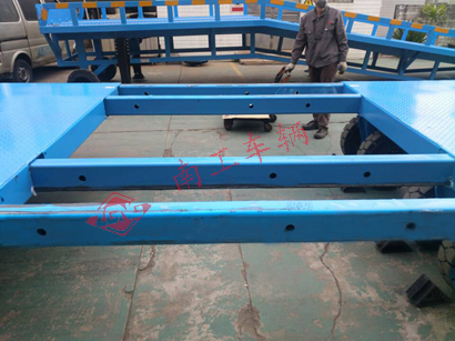 1676598921382721.jpg 15吨伸缩型三亿体育入口(中国)5I.jpg