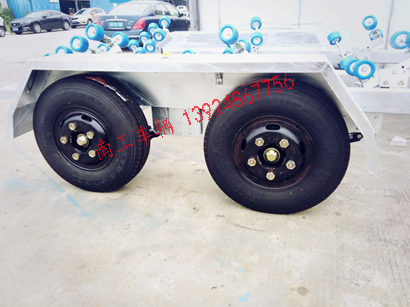 1676857145830904.jpg 2.8吨游艇拖车4I.jpg