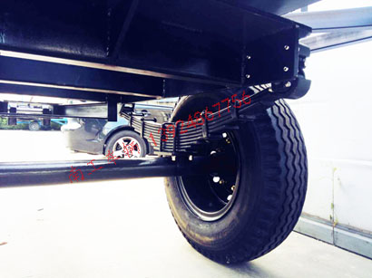 1676858542446087.jpg 8吨交通道路设备专用拖车5I.jpg