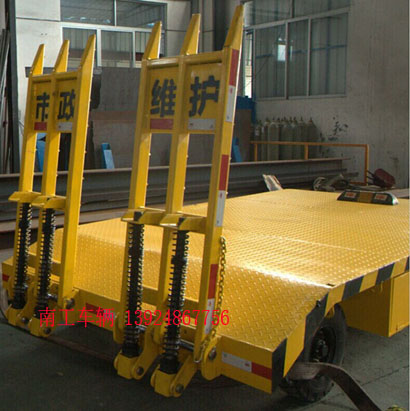 1677220941509415.jpg 3吨带登车桥三亿体育入口(中国)4 I.jpg