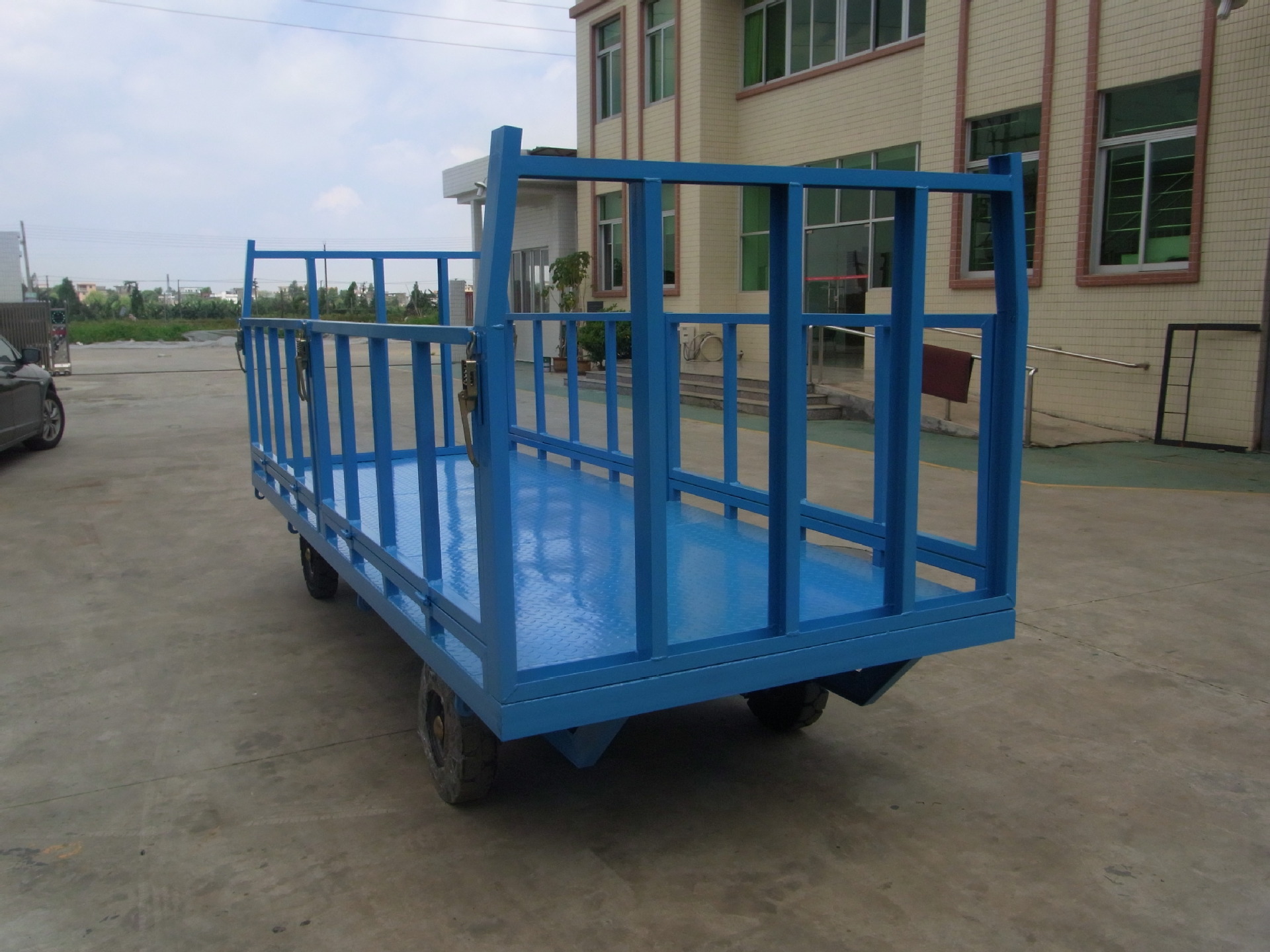 1678084403521666.jpg 3T下翻式护栏三亿体育入口(中国)3.jpg