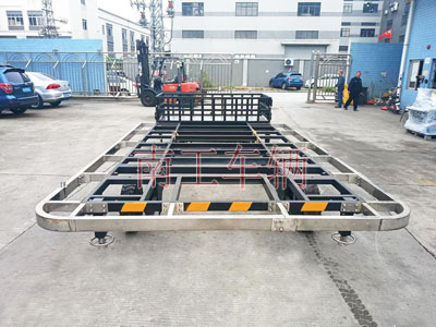 1678416221165162.jpg 4吨三亿体育入口(中国)带箱体铝花纹板3I.jpg