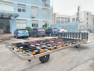 1678416236905058.jpg 4吨三亿体育入口(中国)带箱体铝花纹板4I.jpg