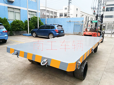 25吨重型三亿体育入口（中国）带牵引环工具拖车1I.jpg