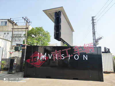 1686813825679101.jpg 黑色箱式LED广告拖车6I.jpg