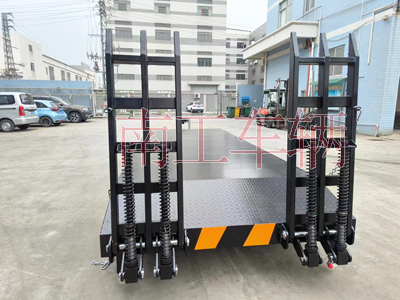 1710144147900695.jpg 6吨带爬梯移动三亿体育入口(中国)3I.jpg