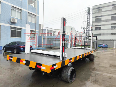 30T重型三亿体育入口（中国） 带活动插装立柱工具拖车3I.jpg