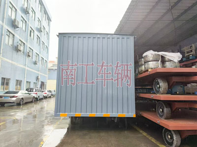 1726298016294076.jpg 10吨箱式三亿体育入口(中国)两侧带卷帘门4I.jpg