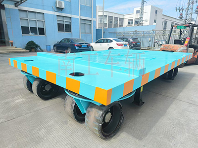 18吨重型三亿体育入口（中国） 四个转盘工具拖车2I.jpg