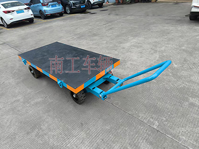 1744251748565733.jpg 3吨小型三亿体育入口(中国) 还橡胶垫工具车I.jpg