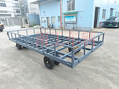 1754271807656254.jpg 4吨骨架式三亿体育入口(中国) 带下翻护栏工具拖车2I.jpg